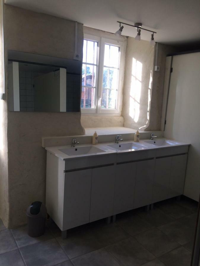 מלון Beauchamps  Les Roulottes De L'Airou מראה חיצוני תמונה