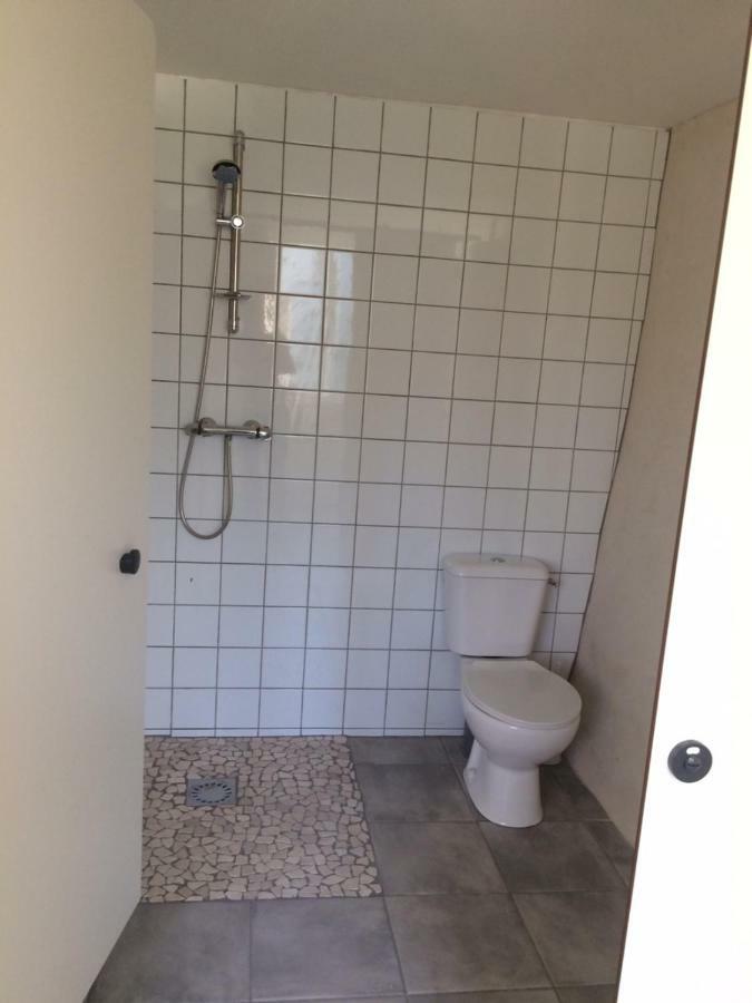מלון Beauchamps  Les Roulottes De L'Airou מראה חיצוני תמונה